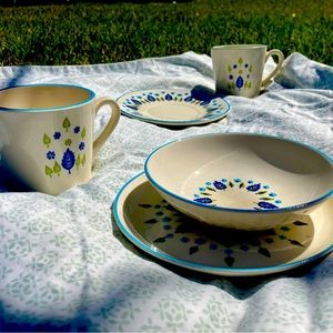 Marcrest Swiss Chalet Alpine Tea Cup, Saucers, and Bowl Set VINTAGE